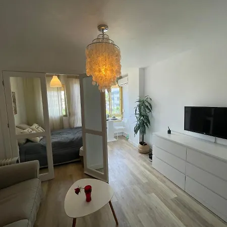 Apartamento Ramon Gallud Estudio *